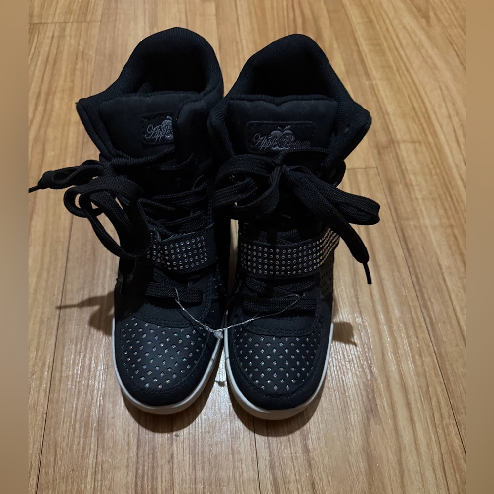 Apple Bottoms Kids Sneakers in Black with Silver Highlights